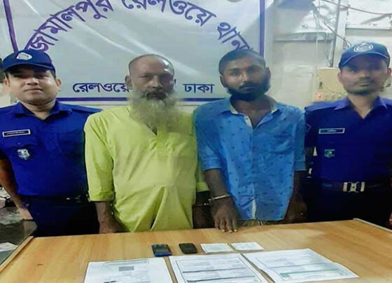 রেলের অনলাইন টিকিট কালোবাজারি বিরোধী অভিযানে জামালপুরে আটক ২