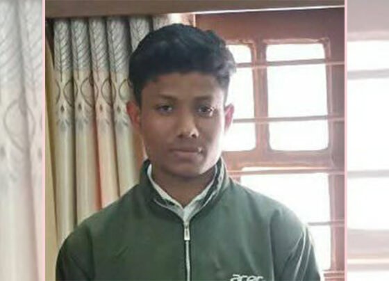 দেবীগঞ্জের বদেশ্বরী বিট কর্মকর্তাকে ম্যানেজ করে বাগানের গাছ কাটার অভিযোগ