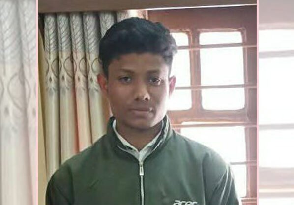 দেবীগঞ্জের বদেশ্বরী বিট কর্মকর্তাকে ম্যানেজ করে বাগানের গাছ কাটার অভিযোগ