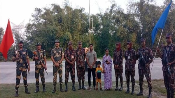 অবৈধ ভাবে অনুপ্রবেশ,পঞ্চগড়ে তিন বাংলাদেশীকে ফেরত দিল বিএসএফ