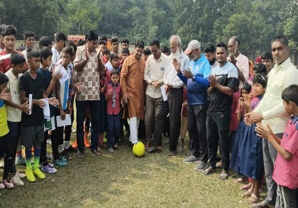 গোমস্তাপুরে ১৫ দিনব্যাপী ফুটবল ক্যাম্পের উদ্বোধন