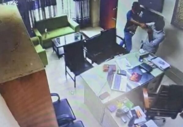 শেরপুরে কৃষি কর্মকর্তাকে মারধরের অভিযোগ ছাত্রদল নেতার বিরুদ্ধে