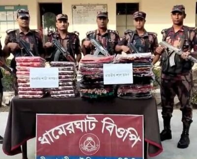 পঞ্চগড় সীমান্তে ৫৬ বিজিবির হাতে ভারতীয় শাড়ী ও শাল চাদর আটক