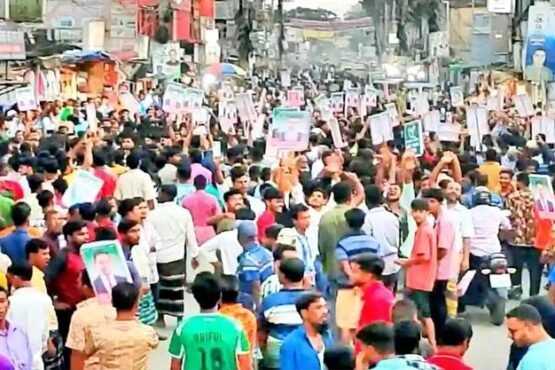 শেরপুর-১ আসনে বিএনপির প্রার্থী পরিবর্তনের দাবিতে বিক্ষোভ মিছিল
