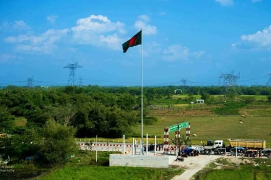 পঞ্চগড়ের বাংলাবান্ধায় দেশের সর্বোচ্চ ১১৭ ফুট উচ্চতার ফ্ল্যাগ স্ট্যান্ড উদ্বোধন