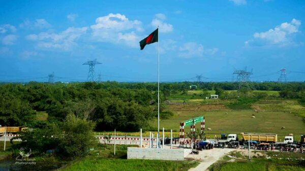 পঞ্চগড়ের বাংলাবান্ধায় দেশের সর্বোচ্চ ১১৭ ফুট উচ্চতার ফ্ল্যাগ স্ট্যান্ড উদ্বোধন
