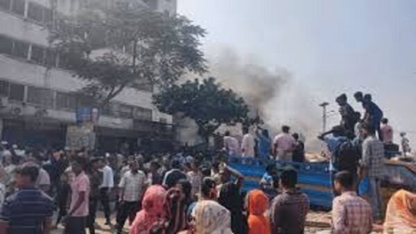 তুলার গোডাউনে আগুন,টঙ্গীতে নিয়ন্ত্রণে ৭ ইউনিট