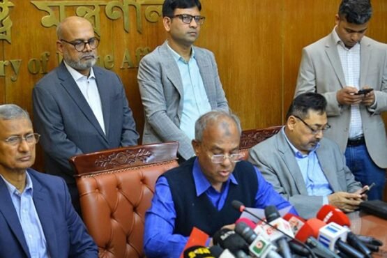 হাদির ওপর হামলাকারীদের ধরিয়ে দিতে ৫০ লাখ টাকা পুরস্কার ঘোষণা