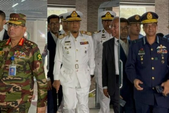 তিন বাহিনী প্রধানের সঙ্গে বৈঠকে ইসি