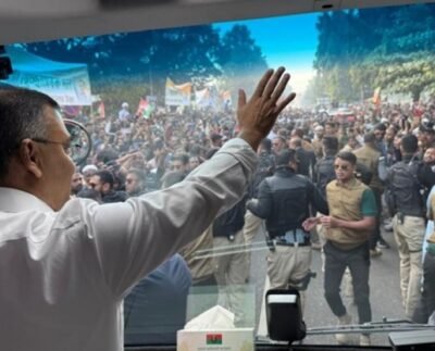 জাতীয় স্মৃতিসৌধে শ্রদ্ধা জানাতে সাভারের পথে তারেক রহমান