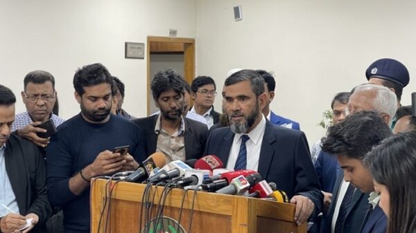 চোরাগোপ্তা হামলার সম্ভাবনা উড়িয়ে দিচ্ছি না: ইসি সানাউল্লাহ