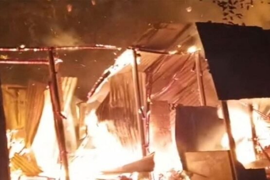 লক্ষ্মীপুরে বিএনপি নেতার ঘর তালাবদ্ধ করে অগ্নিসংযোগের অভিযোগ, মৃত্যু ঘুমন্ত শিশুর