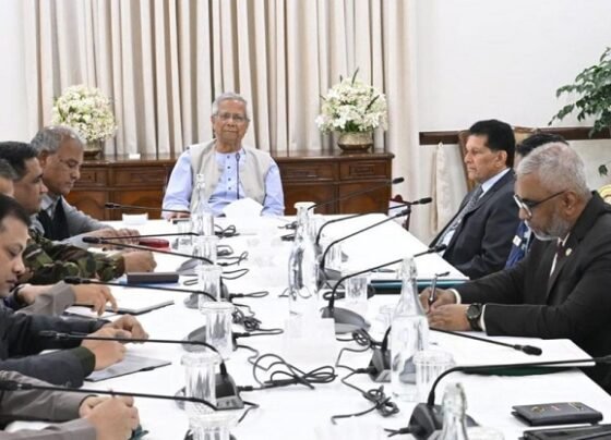 আইনশৃঙ্খলা পরিস্থিতি স্বাভাবিক রাখতে প্রধান উপদেষ্টার নির্দেশনা