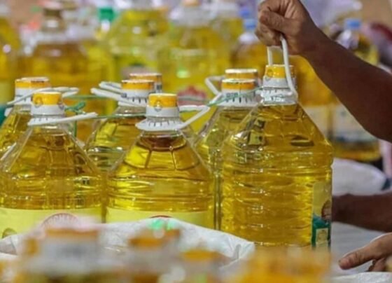 আজ থেকে বাড়তি দামে বিক্রি হবে ভোজ্যতেল