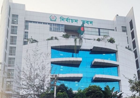 সারা দেশে নির্বাচন অফিসের নিরাপত্তা নিশ্চিতে ইসির নির্দেশ