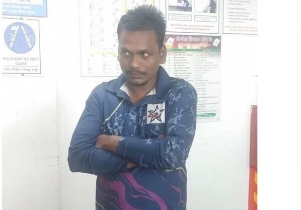 গাছে বেঁধে পিটিয়ে হত্যার পর আগুন দেওয়া হয় দীপুর মরদেহে