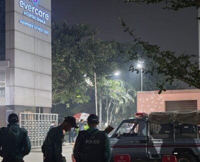 খালেদা জিয়াকে দেখতে এভারকেয়ারে তিন বাহিনীর প্রধানরা