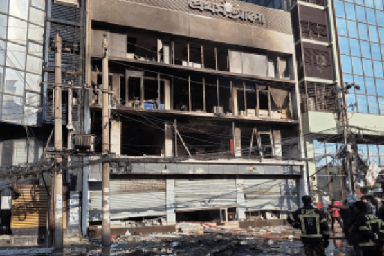 প্রথম আলো ও ডেইলি স্টারে হামলার ঘটনায় গ্রেফতার ৯