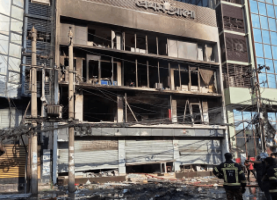 প্রথম আলো ও ডেইলি স্টারে হামলার ঘটনায় গ্রেফতার ৯