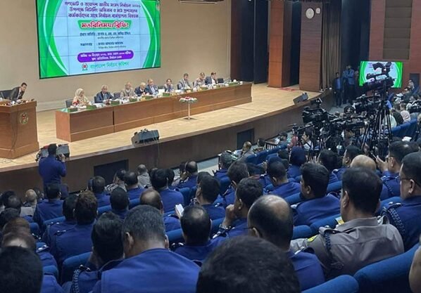 মোবাইল ব্যাংকিং কার্যক্রম নিয়ন্ত্রণের পরামর্শ দিলো পুলিশ প্রশাসন