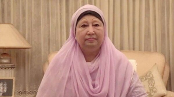 চিকিৎসা গ্রহণ করতে পারছেন খালেদা জিয়া, গুজবে কান না দেয়ার অনুরোধ: ডা. জাহিদ