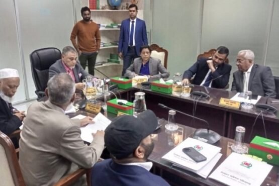 বৈঠকে বসেছে নির্বাচন কমিশন, নির্ধারিত হতে পারে তফসিলের তারিখ