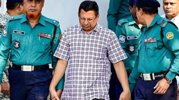 ৫ বছরের সাজা থেকে খালাস চেয়ে সাবেক আইজিপি মামুনের আপিল