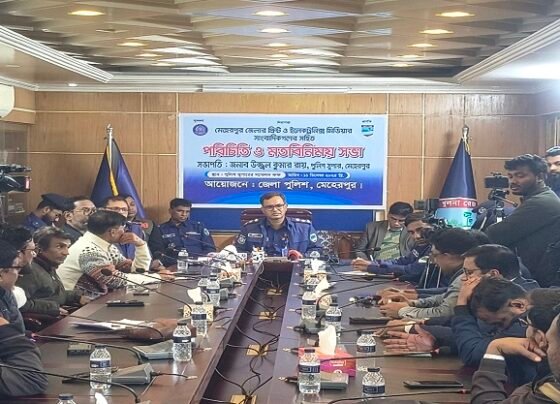 সংবাদপত্র রাষ্ট্র ও সমাজের আয়না-পুলিশ সুপার উজ্জ্বল কুমার রায়