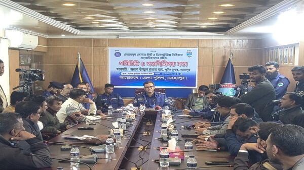 সংবাদপত্র রাষ্ট্র ও সমাজের আয়না-পুলিশ সুপার উজ্জ্বল কুমার রায়