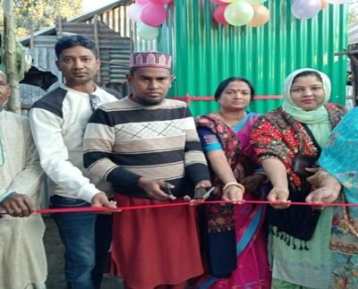 ঠাকুরগাঁওয়ে দরিদ্র পরিবারের মাঝে সেমিপাকা স্যানিটেশন বিতরণ