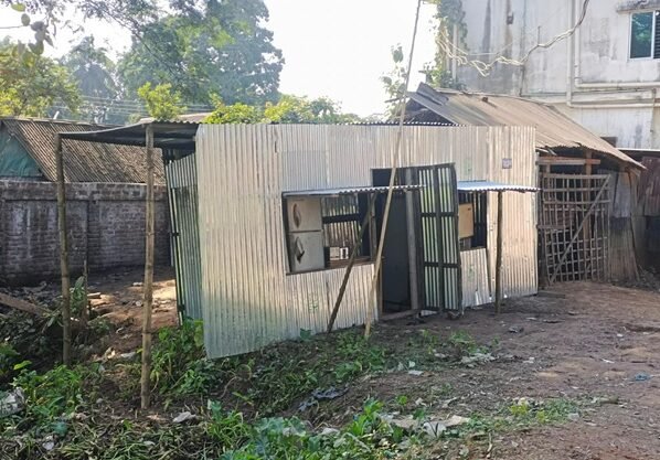 সরাইলে চাঁদা না পেয়ে বৃদ্ধের জায়গা দখলের অভিযোগ