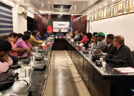 সামাজিক অপরাধ দমনে পুলিশি কার্যক্রমের পাশাপাশি জনগনকেও সচেতন হতে হবে