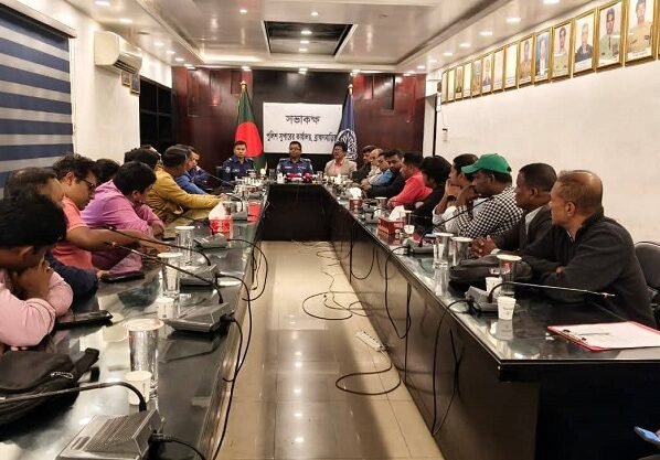 সামাজিক অপরাধ দমনে পুলিশি কার্যক্রমের পাশাপাশি জনগনকেও সচেতন হতে হবে