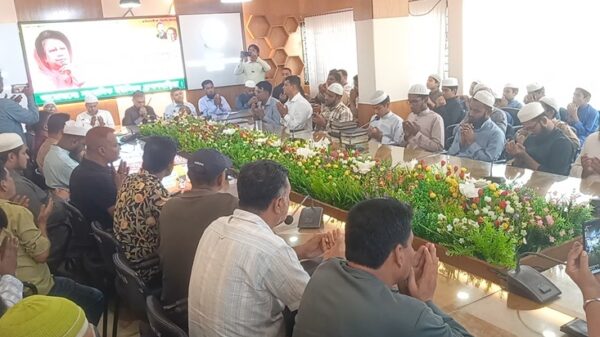 বেগম খালেদা জিয়ার সুস্থতা কামনায় সাংবাদিক ইউনিয়ন ব্রাহ্মণবাড়িয়ার উদ্যোগে কোরআন খতম ও দোয়া মাহফিল