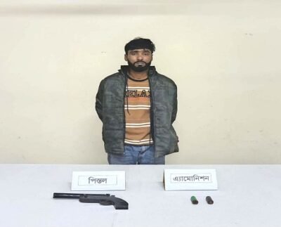 গাংনী যৌথবাহিনীর অভিযানে অস্ত্র ও গুলিসহ মোশারফ আটক