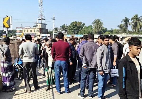 গাংনীতে দুই মোটরসাইকেলের মুখোমুখি সংঘর্ষে স্কুল ছাত্র নিহত