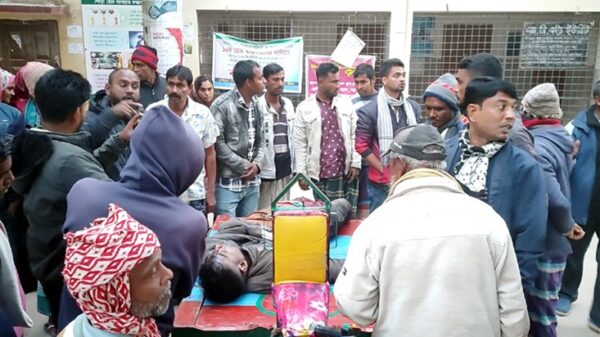 গাংনীতে মোটরসাইকেল ও ট্রলির সংঘর্ষে একজন নিহত, আহত-২