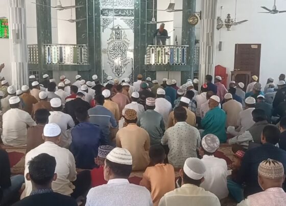 ব্রাহ্মণবাড়িয়ায় বেগম খালেদা জিয়ার রোগমুক্তি কামনায় ঐতিহ্যবাহী আড়াইবাড়ী দরবার শরীফে দোয়া মাহফিল