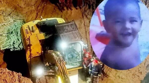 ৩২ ঘন্টা পর গভীর গর্ত থেকে শিশু সাজিদকে জীবিত উদ্ধার