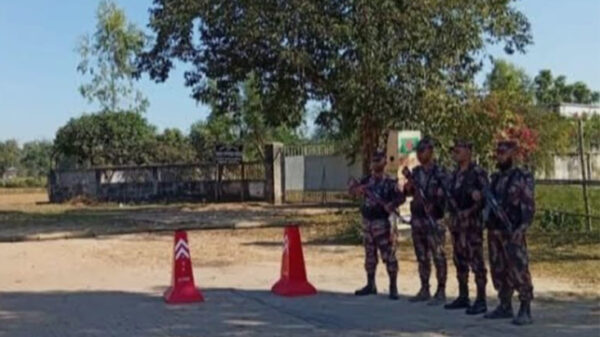 শরীফ ওসমান হাদীর ওপর হামলা: সীমান্তে বিজিবির কড়া নিরাপত্তা