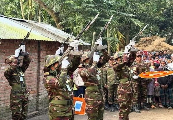 সুদানে ড্রোন হামলায় নিহত শহীদ সেনা সদস্য সবুজের নিজ গ্রামে রাষ্টীয় মর্যাদায় দাফন সম্পন্ন