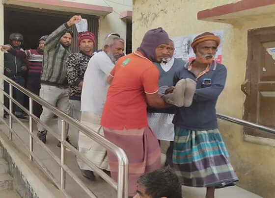 গাংনীতে দুই মোটরসাইকেল মুখোমুখি সংঘর্ষে মুক্তিযোদ্ধাসহ দুজন আহত