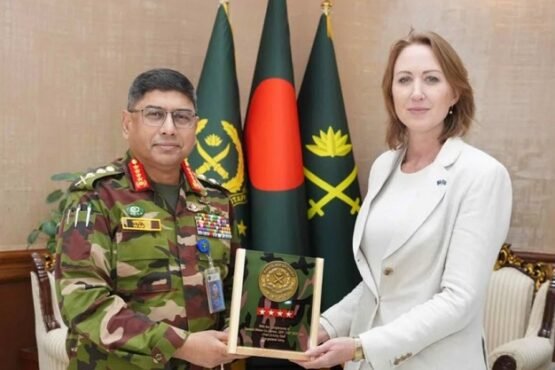 সেনাপ্রধানের সঙ্গে অস্ট্রেলিয়ার হাইকমিশনারের সৌজন্য সাক্ষাৎ