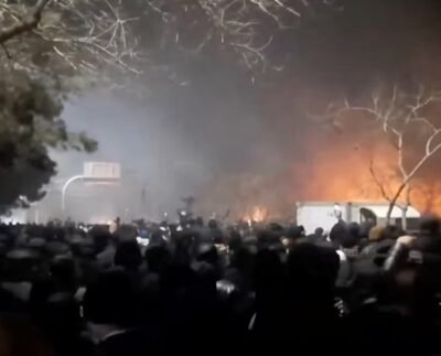 যুক্তরাষ্ট্র হামলা চালালে ইসরায়েল ও মার্কিন ঘাঁটিতে আঘাতের হুমকি ইরানের