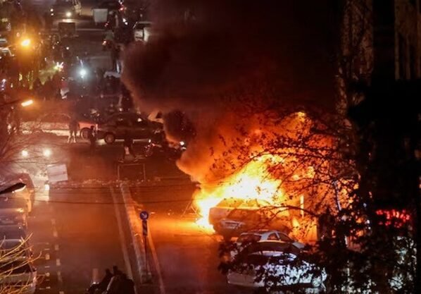 ইরানে বিক্ষোভে নিহত অন্তত ৫ হাজার, দাবি সরকারি কর্মকর্তার