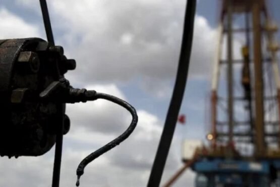 যুক্তরাষ্ট্রে ২০০ কোটি ডলারের তেল রফতানি করবে ভেনেজুয়েলা