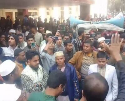 পঞ্চগড়ে রিটার্নিং কর্মকর্তার সাথে বৈঠক, বিক্ষোভকারীদের কর্মসূচী প্রত্যাহার