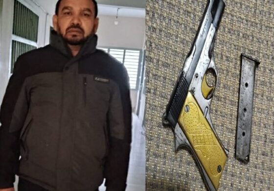 মুজিবনগরে অস্ত্র ও গুলিসহ ক্যাসিনো হোতা কটা আটক