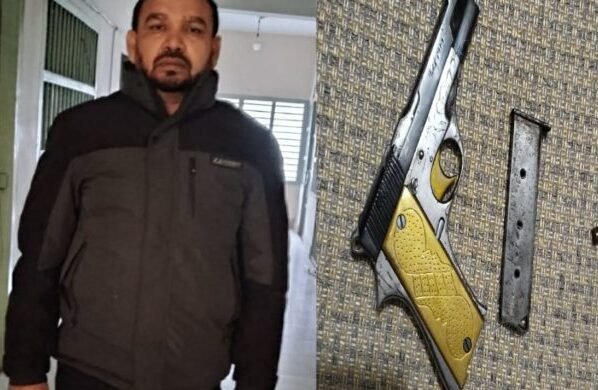 মুজিবনগরে অস্ত্র ও গুলিসহ ক্যাসিনো হোতা কটা আটক