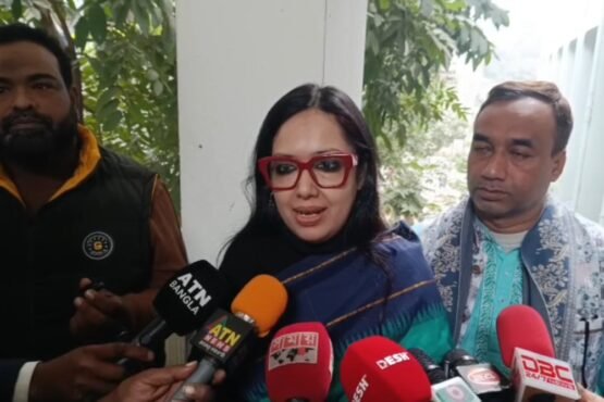 নেতাকর্মীদের বিরুদ্ধে মামলার হুমকি দেওয়া হচ্ছে: রুমিন ফারহানা